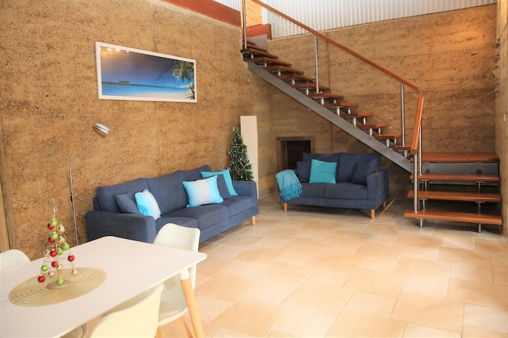 Downstairs Lounge